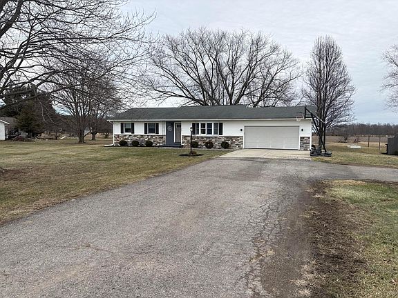 3rd image of 4992 Benzler Rd