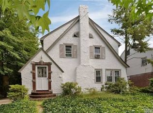 49 Colgate Rd, Great Neck, NY 11023