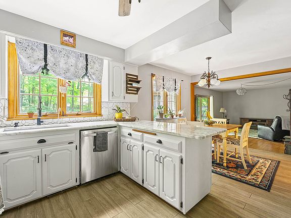 5th image of 7611 W Parkside Dr
