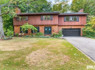 2353 S Wiggins Ave, Springfield, IL 62704