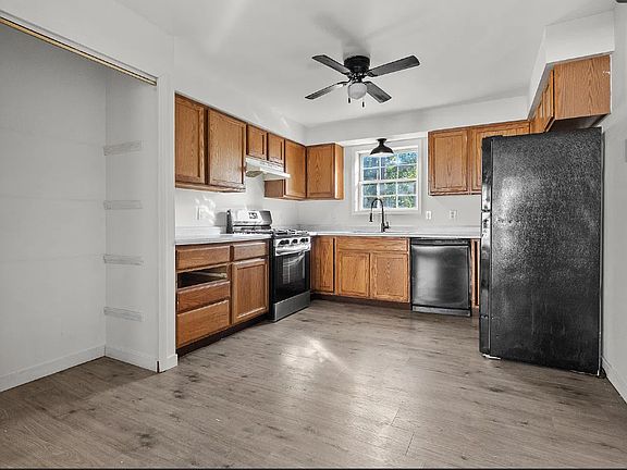 4th image of 3421 W Michigan Ave