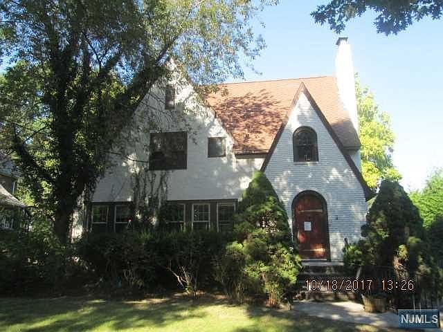2nd image of 229 Orchard Pl