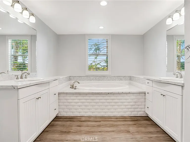 1431 Windshore Way — Photo 13