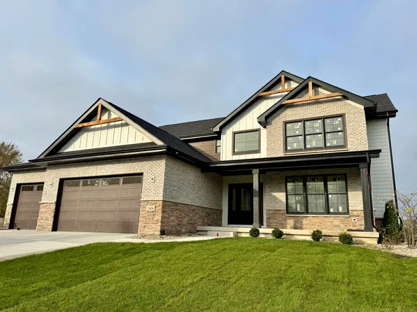 2412 Apple Ct, Schererville, IN 46375