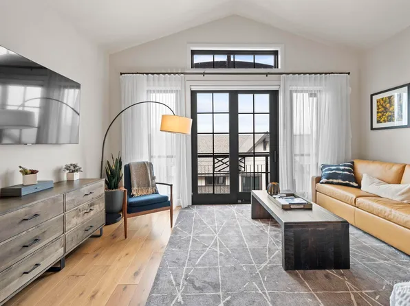 720 Village Dr Unit 505, Donnelly, ID 83615