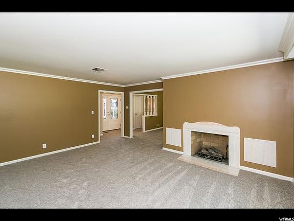 5th image of 2253 E Logan Ave