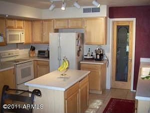 5th image of 1108 E Monona Dr