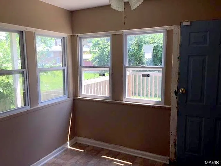 9954 Meadow Ave — Photo 5