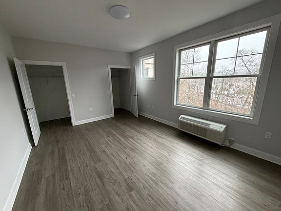5th image of 40 Park Ave Unit 308