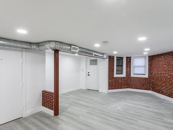 5th image of 378 Baldwin Ave #G