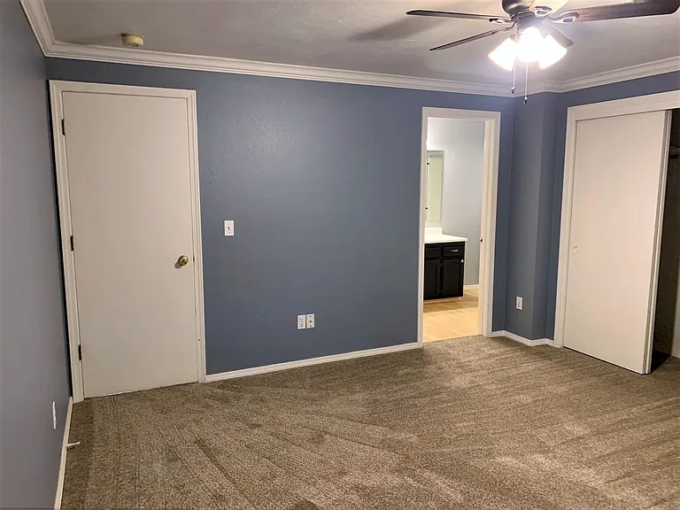 6902 N Prescott Ave — Photo 16