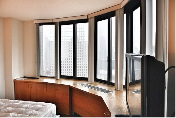 Rented by Luxury Property Group | media 30