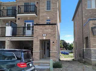 1 Royal Collection Way, Whitby, ON L1P0P1