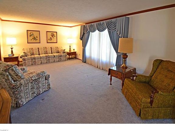3rd image of 3400 Wynde Tree Dr