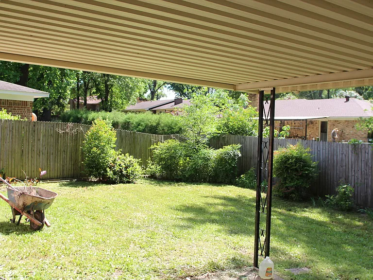 3012 Tower Dr — Photo 24