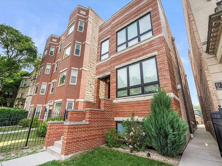 6241 S Woodlawn Ave — Photo 9