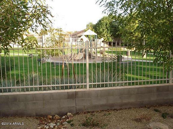 5th image of 933 S Tucana Ln