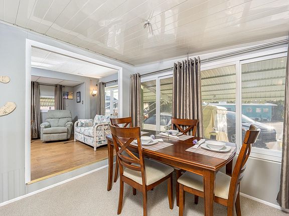 5th image of 941 Nettles Boulevard