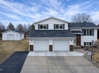 6707 Sonora Way, Bismarck, ND 58503