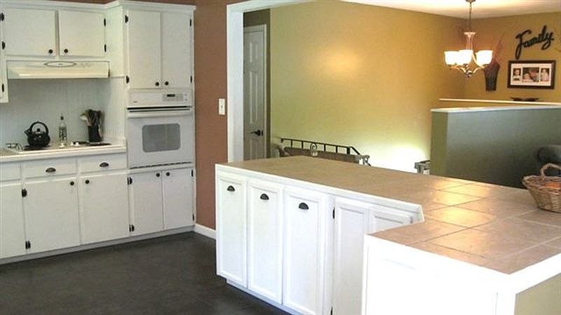 3rd image of 31 NORTHGATE Drive