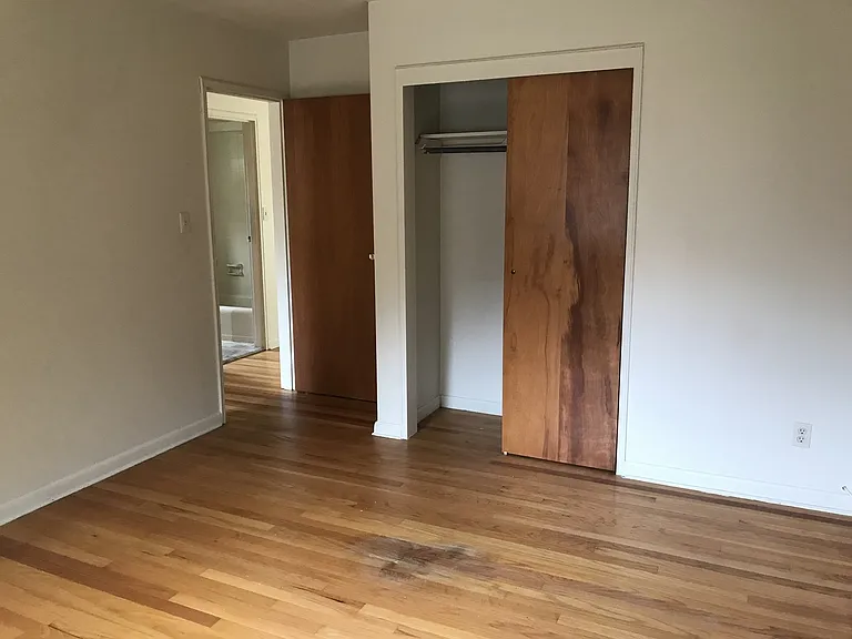 Pondview Apartments — Photo 15