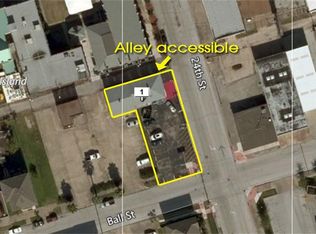 715 24th St, Galveston, TX 77550