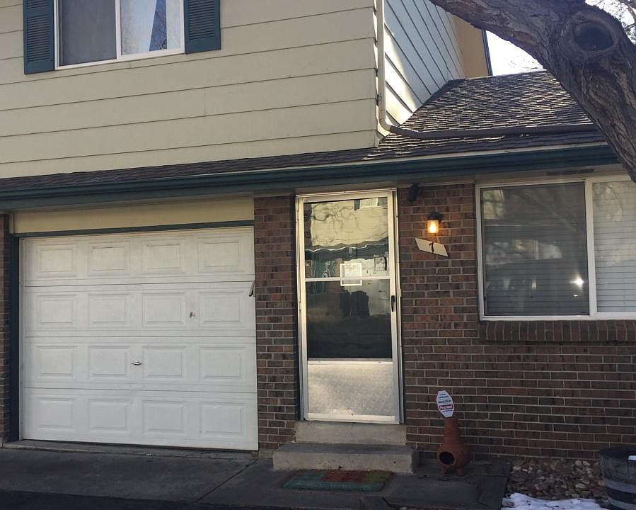 Attached Garage