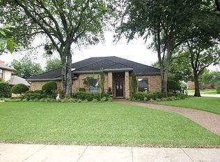1812 Arthurs Cir, Bedford, TX 76021