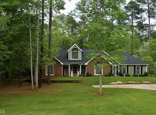 626 Youngs Mill Rd, Lagrange, GA 30241