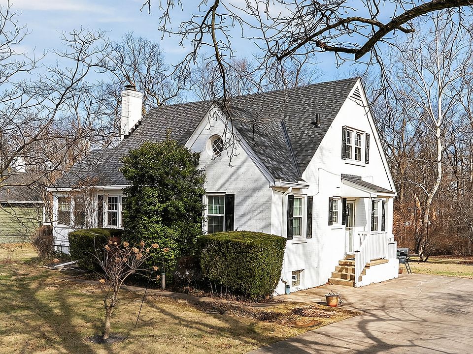 1st image of 136 Edgewood Rd