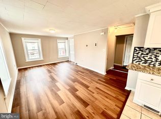 219 Jamestown St #2, Philadelphia, PA 19128