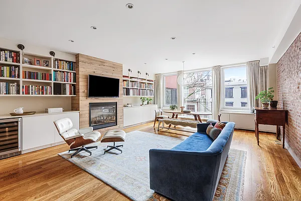 Sold by Compass | media 1