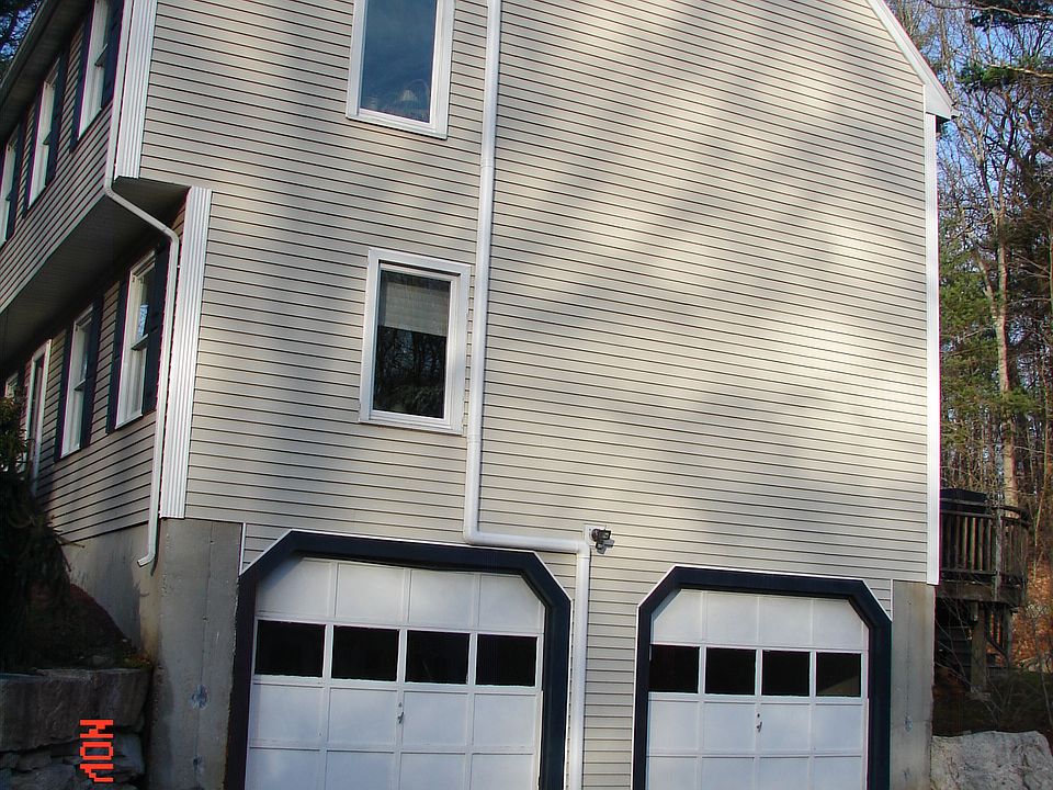 2nd image of 146 Middle Rd