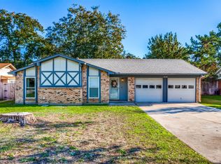 1628 S Timber Ct, Benbrook, TX 76126