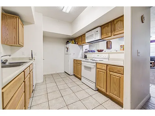 51 E 600 N #102 Photo 1