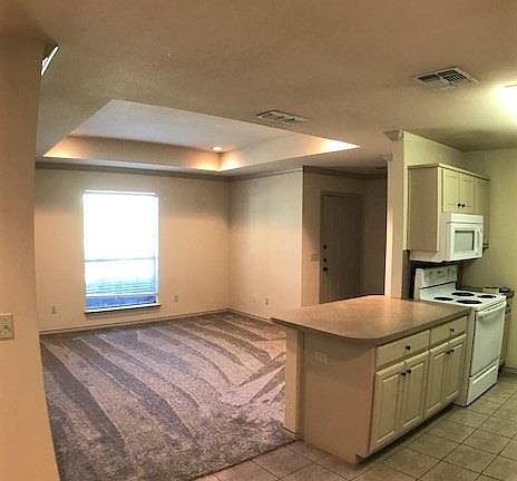 2nd image of 5020 Taft Blvd APT 1003