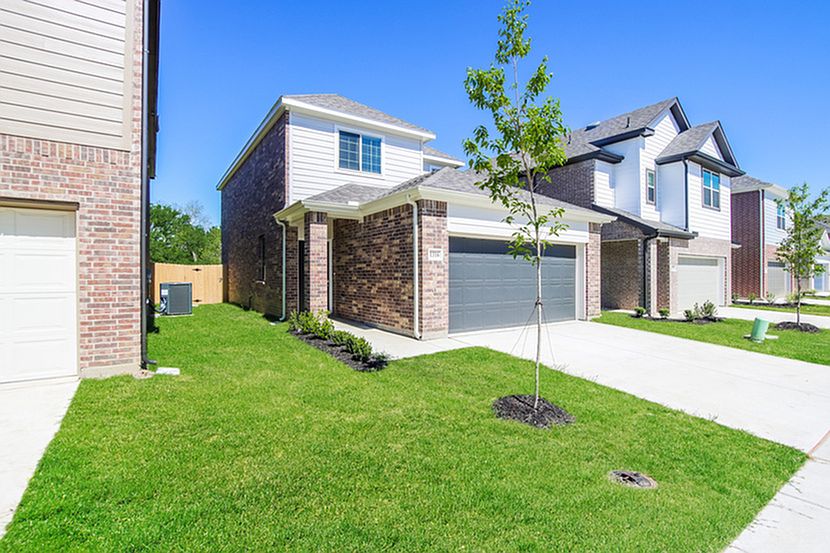 1st image of 1316 Ester Ln