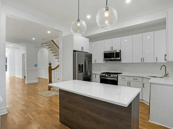 52 Brinkerhoff Street image 22 of 39