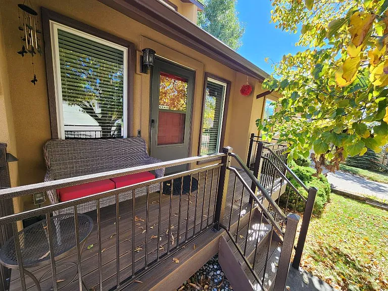 5541 Country Heights Dr — Photo 1
