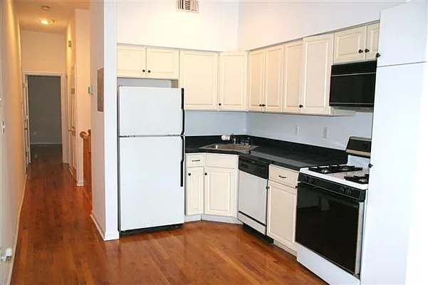 Sold by Hudson Place Realty | media 8