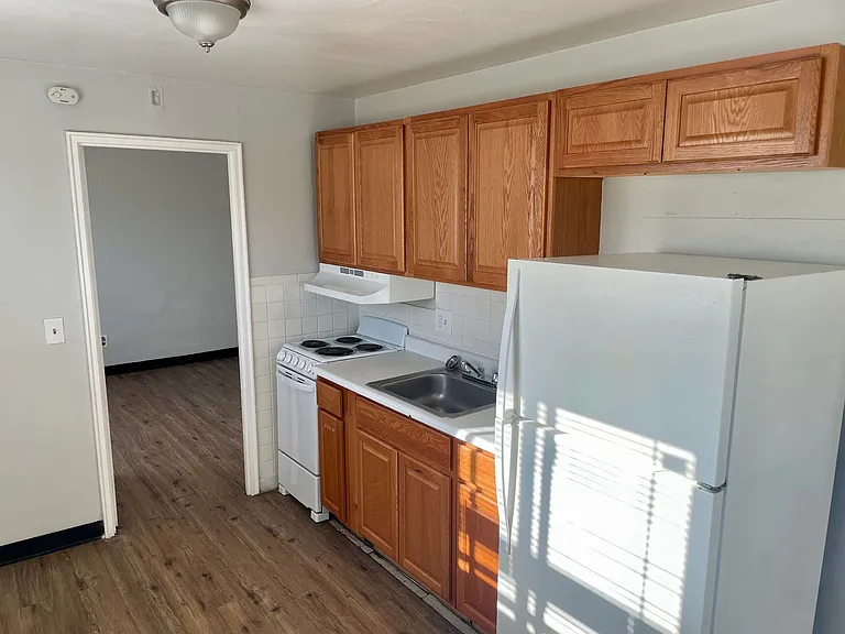 2618 Chesterfield Ct — Photo 2
