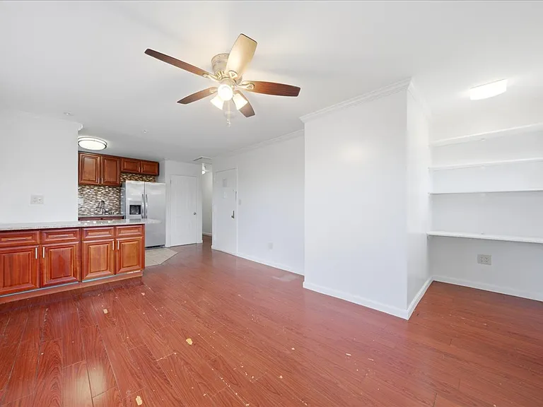 1114 E 211th St #2 — Photo 19