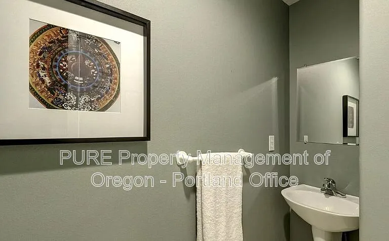 310 NE Morris St — Photo 14