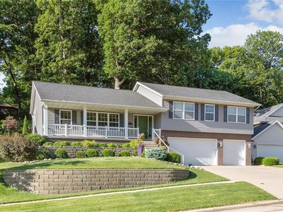 2721 Brookland Dr NE, Cedar Rapids, IA, 52402