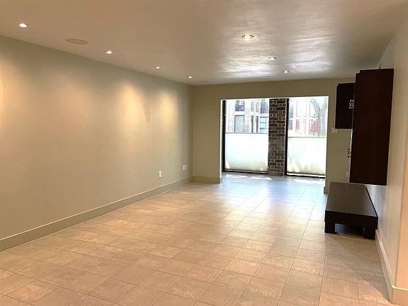 2nd image of 7555 Katy Fwy APT 63
