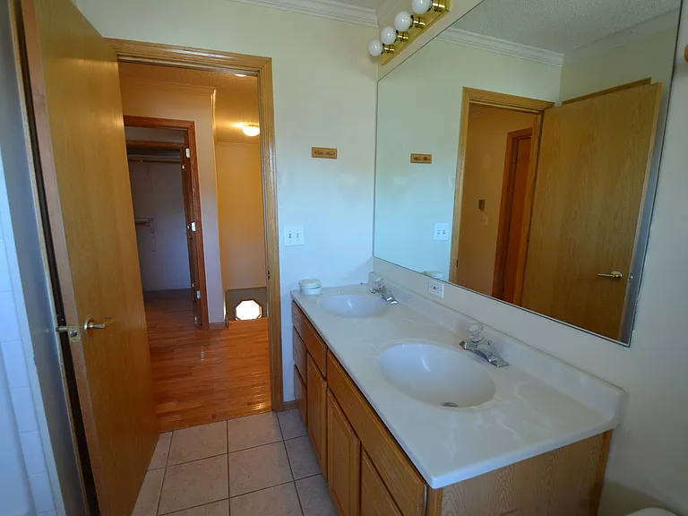 247D Kennington Place Huron Rd #247-D18 — Photo 11