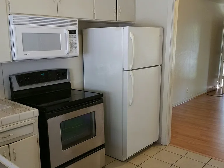 1805 Ramona Ave — Photo 7