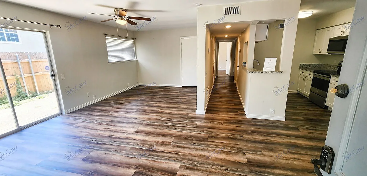 2 bed, 2.0 bath, 1150 sqft, $1,800 — Photo 3