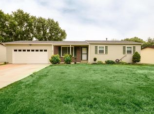 28 Jeffrey Wayne Dr, Saint Peters, MO 63376