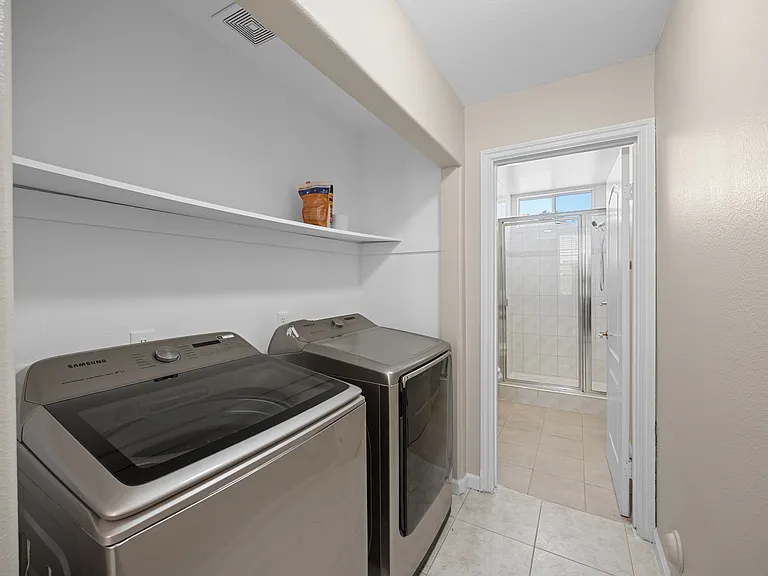 9911 Garibaldi Ave — Photo 20